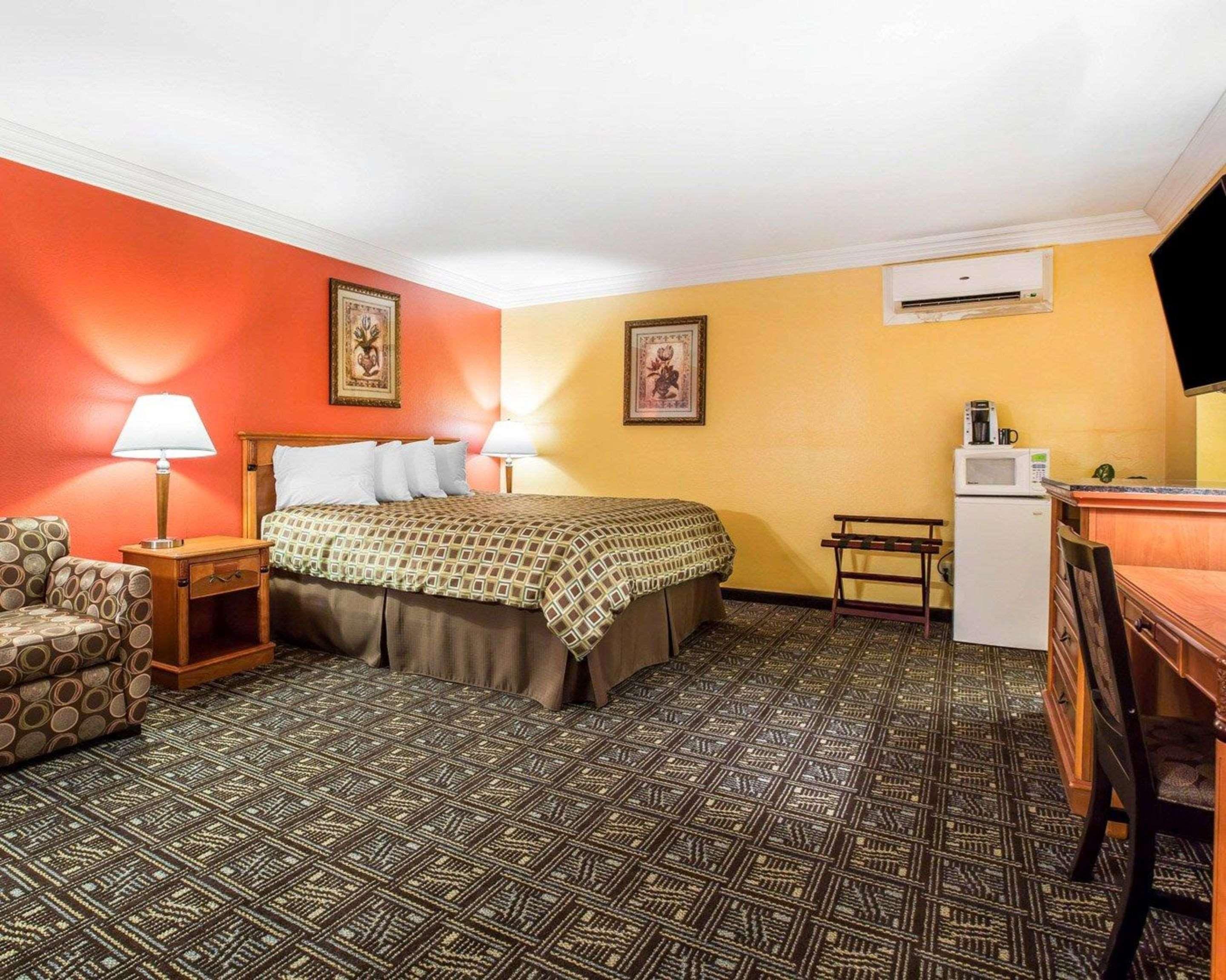 Rodeway Inn Old Town Temecula Esterno foto